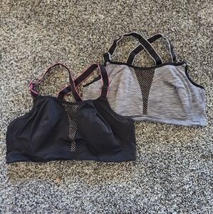 Womens Maidenform underwire sports bras (set of 2) 38DD